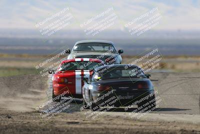 media/Oct-26-2025-CalClub SCCA (Sun) [[8ce1e69566]]/Group 5/Grapevine/